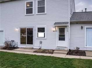 2542 Royal County Down APT B, Uniontown, OH 44685