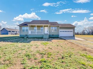128 Fiddlers Dr, Smithville, TN 37166