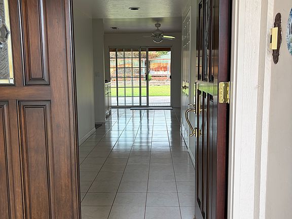 4th image of 316 Cambridge Dr