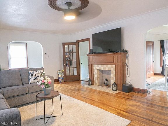 4th image of 535 Mistletoe Ave