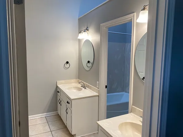 106 Bramber Dr, Lafayette, LA 70508