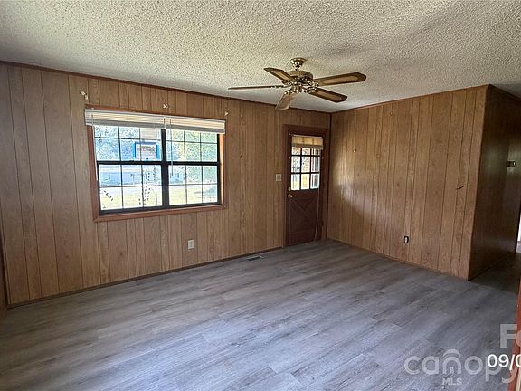 3rd image of 485 Geter Rd