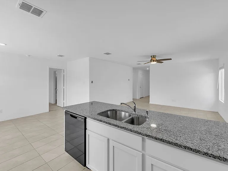 319 Ashbrook Way — Photo 13