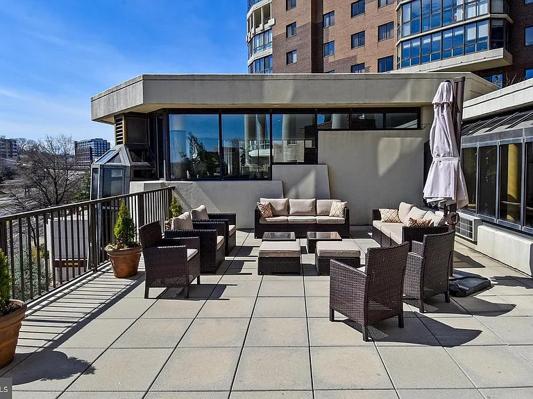 1600 N Oak St #1410 — Photo 40