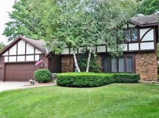 13 Dumont Cir, Madison, WI 53711