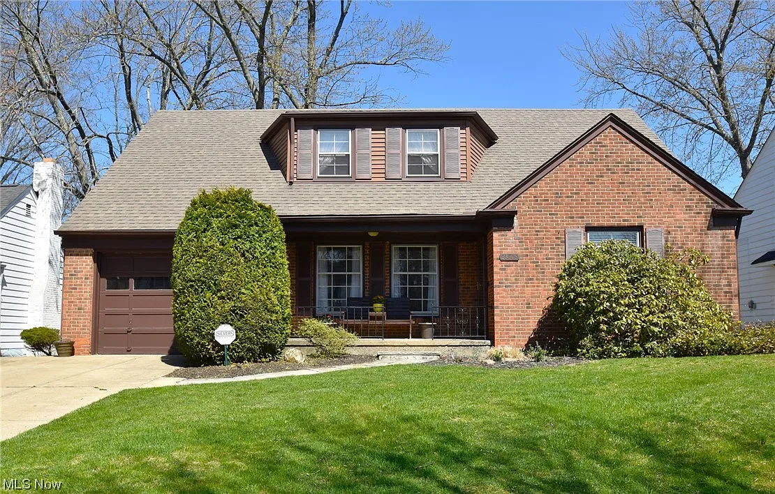 23809 E Silsby Rd photo 1