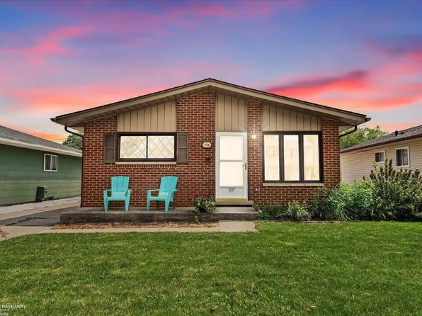 136 Kinross Ave, Clawson, MI 48017