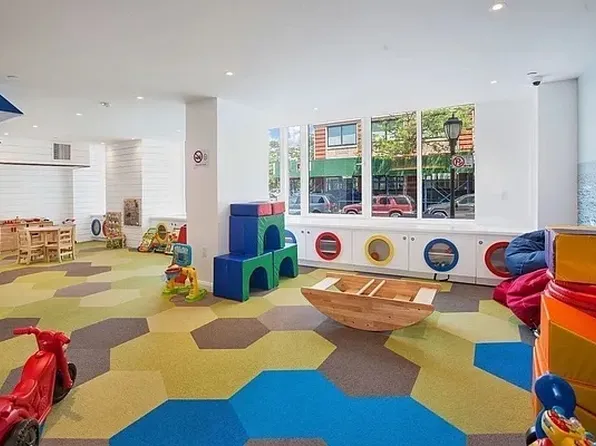 212 Warren Street image 16 of 21