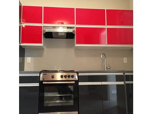 Rented by Elite NY Holdings | media 32