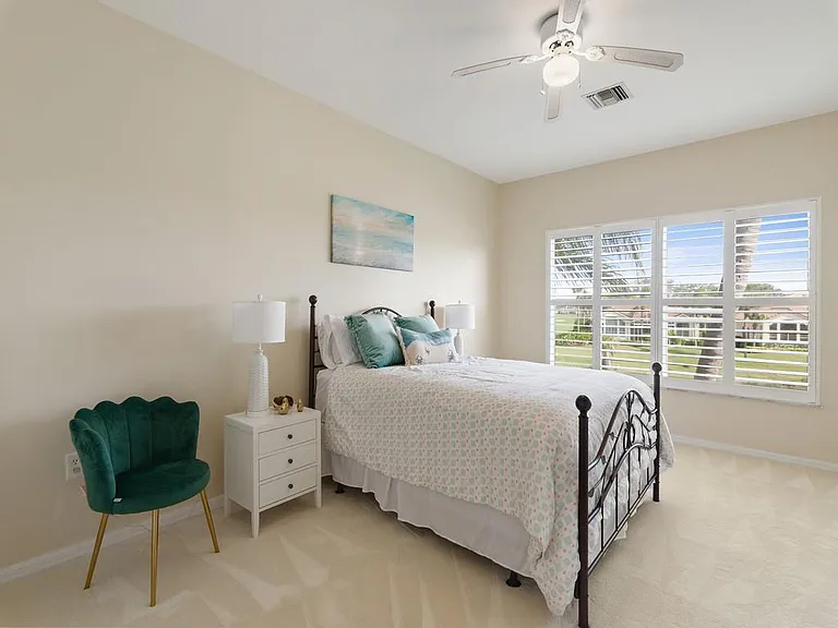 1735 Victoria Cir — Photo 20