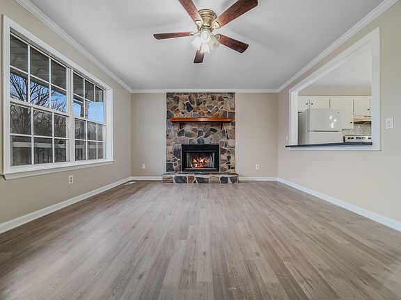 4th image of 110 Chatham Ct