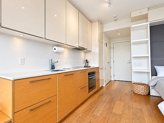 5th image of 456 Pandora Ave #403