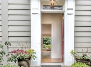 3337 E Saint Andrews Way, Seattle, WA 98112