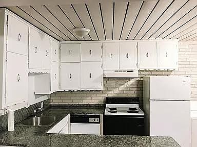 1st image of 970 W Berry St APT 5