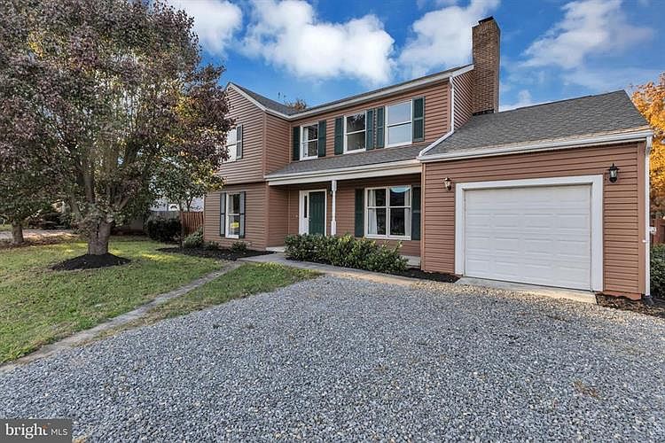 1st image of 102 Southdown Cir