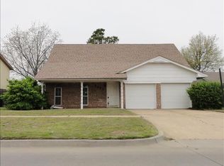 9605 S Winston Way, Oklahoma City, OK 73139