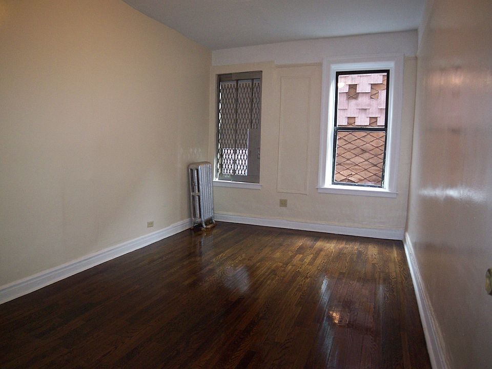 2nd image of 2304 Grand Ave APT 2E