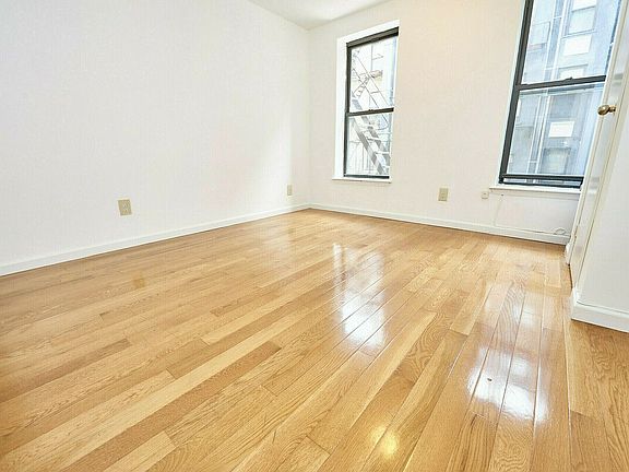 5th image of 140 Eldridge St APT 3