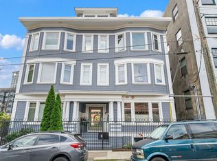 1714 NW Couch St APT 15, Portland, OR 97209