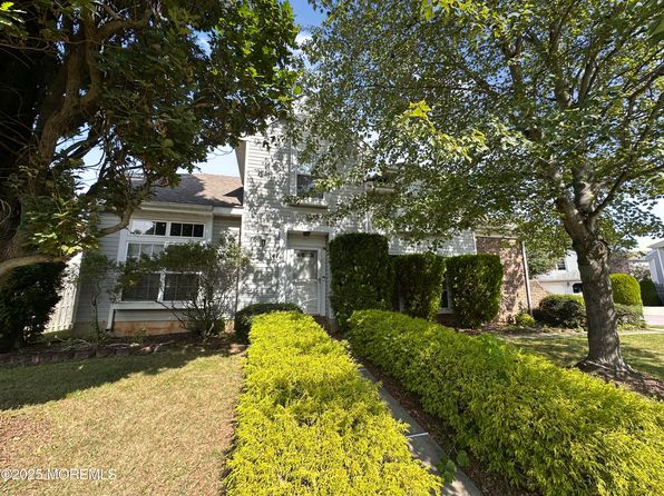 141 Kentucky Way, Freehold, NJ 07728