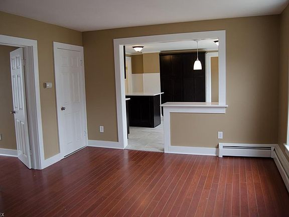 4th image of 309 Williams St