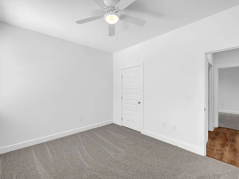 1701 Lakewood — Photo 19
