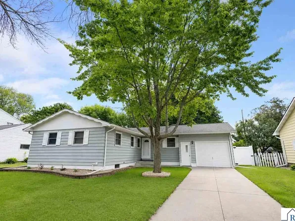 129 Marabou Dr, Mankato, MN 56001