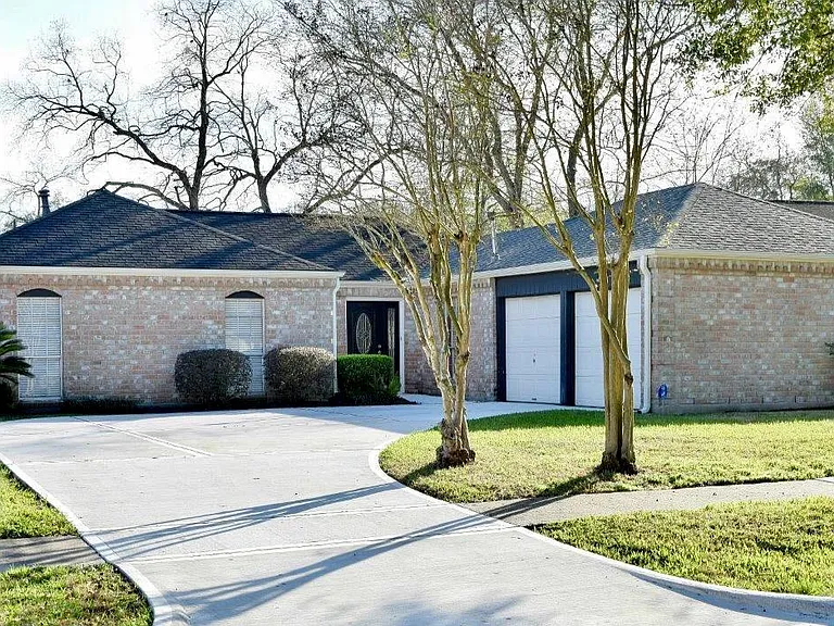 13723 Ella Lee Ln — Photo 1