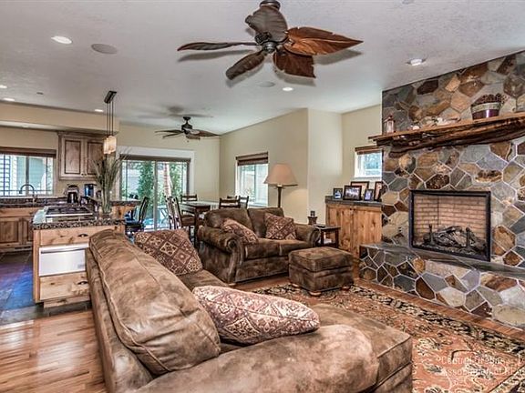 5th image of 20033 Alderwood Cir