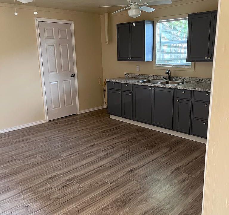 1st image of 715 Hancock St