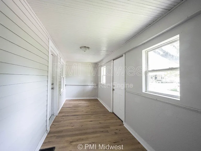 3165 Station St #A — Photo 3