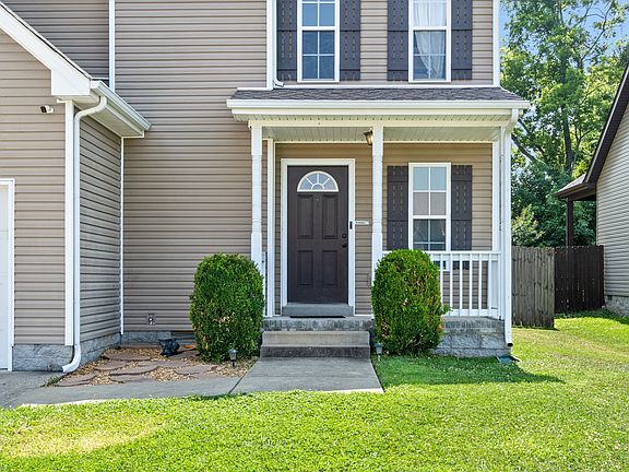 2nd image of 3625 Fox Tail Dr