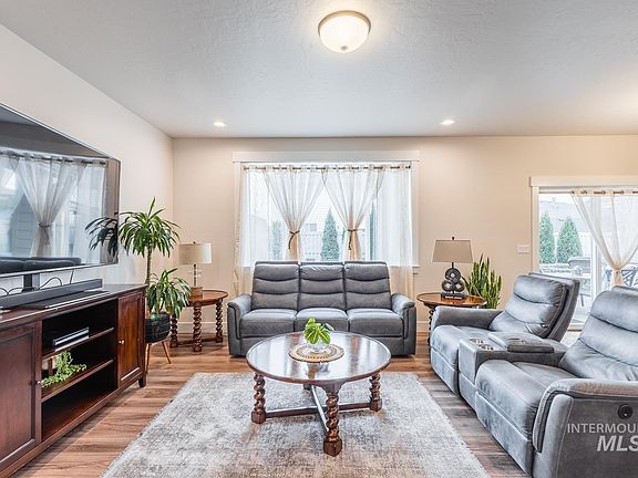 4th image of 2189 W Gelding St