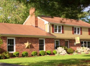 300 Quail Meadows Dr, Forest, VA 24551