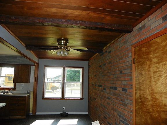 2nd image of 1305 N East St Lot 24