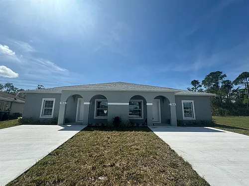 726 Bobcat Ct #B Photo 1
