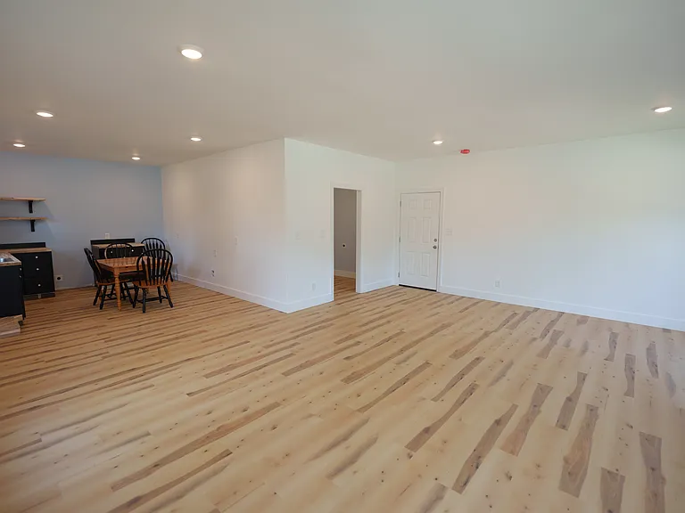 60 Madison Dr — Photo 53