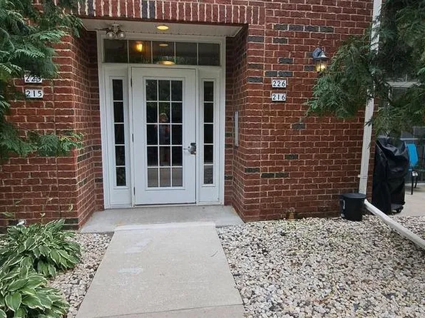 2060 Rainbow Lake LANE #216, West Bend, WI 53090