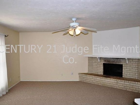 Living Area w/Fireplace