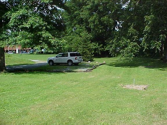 4th image of 2509 W Walnut St