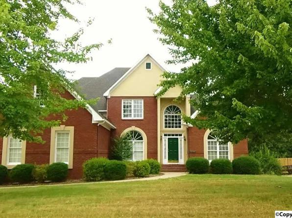 126 Clear Springs Cir, Hazel Green, AL 35750