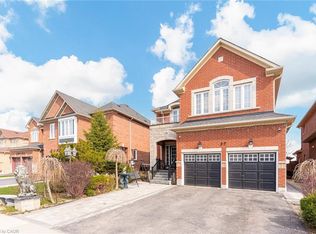 37 Denim Dr, Brampton, ON L6P2R3