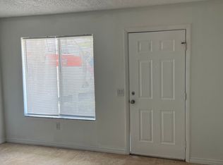 671 W Rosewood Ln, Tavares, FL 32778