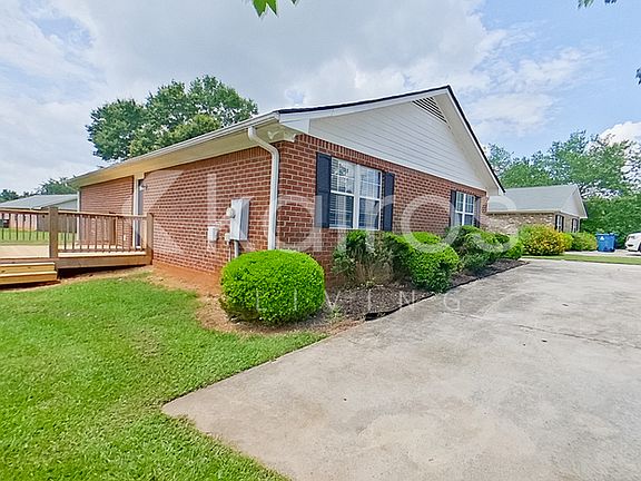 2nd image of 110 Fawn Dr