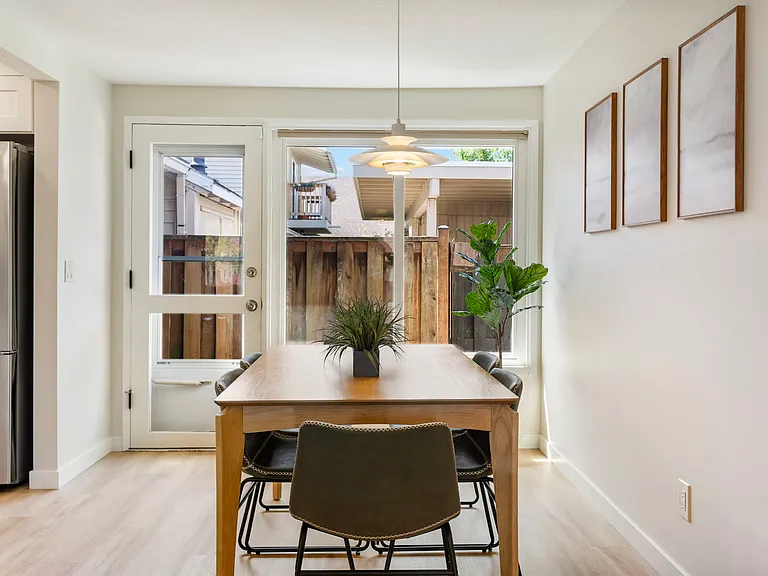 4875 SW Normandy Pl — Photo 32