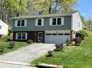 3105 Green Ridge Rd, Roanoke, VA 24019