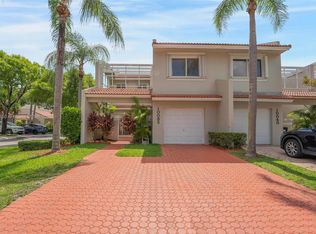 10032 NW 43rd Ter, Doral, FL 33178