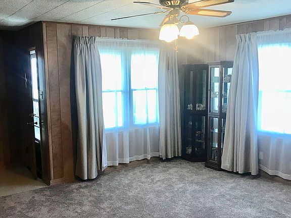 2nd image of 221 Sunshine Ave