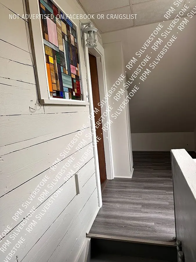 Spacious 1 Bedroom — Photo 3