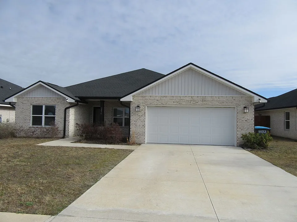 3836 Redbud Way